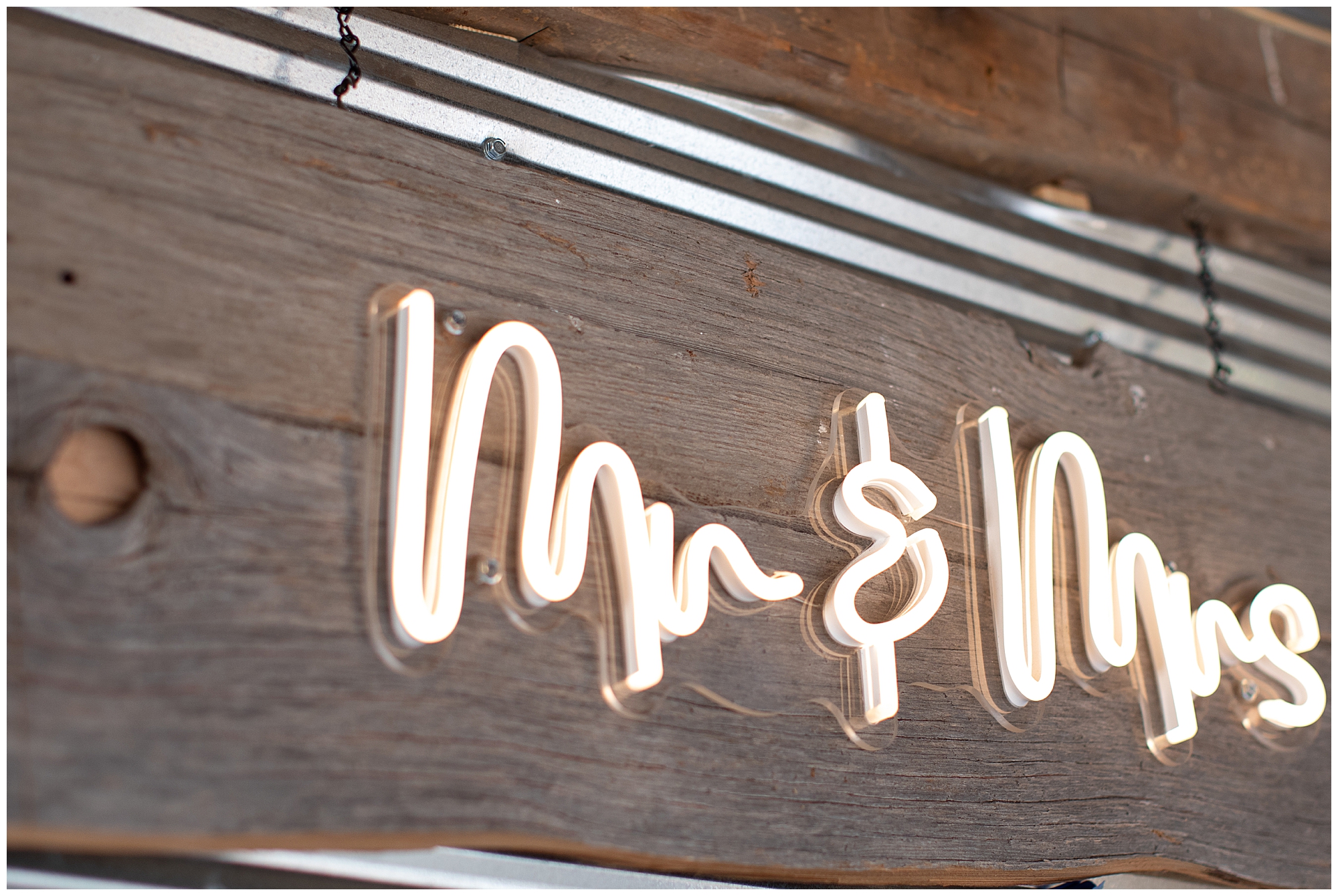 mr and mrs neon sign 